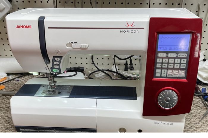 Janome Memory Craft Horizon 7700QCP Sewing Machine Recent Trade