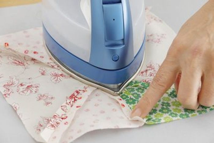 Panasonic Cordless Iron NIQL1000A - Thumbnail 3