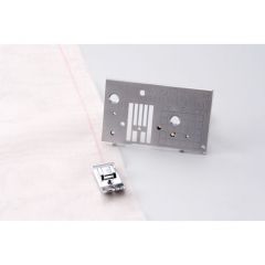 Brother SA550 Straight Stitch Needle Plate and Straight Stitch Foot