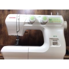 Janome 2212 Sewing Machine Recent Trade