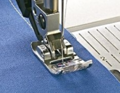 Pfaff Presser Foot with IDT - Normal (D,E) 820250096