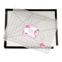Nifty Notions Back Lit Lightpad and Cutting Mat 11 in x 17 in